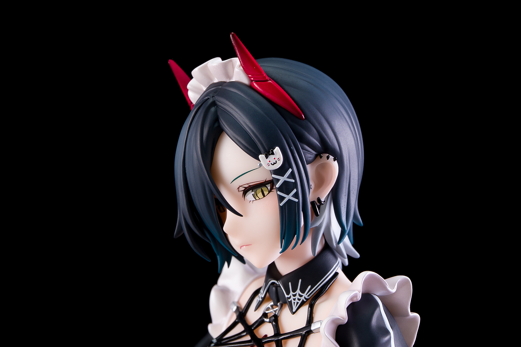 AniGame「アズールレーン ウルリッヒ・フォン・フッテン メドヘン・トリュンマーVer.」フィギュアレビュー